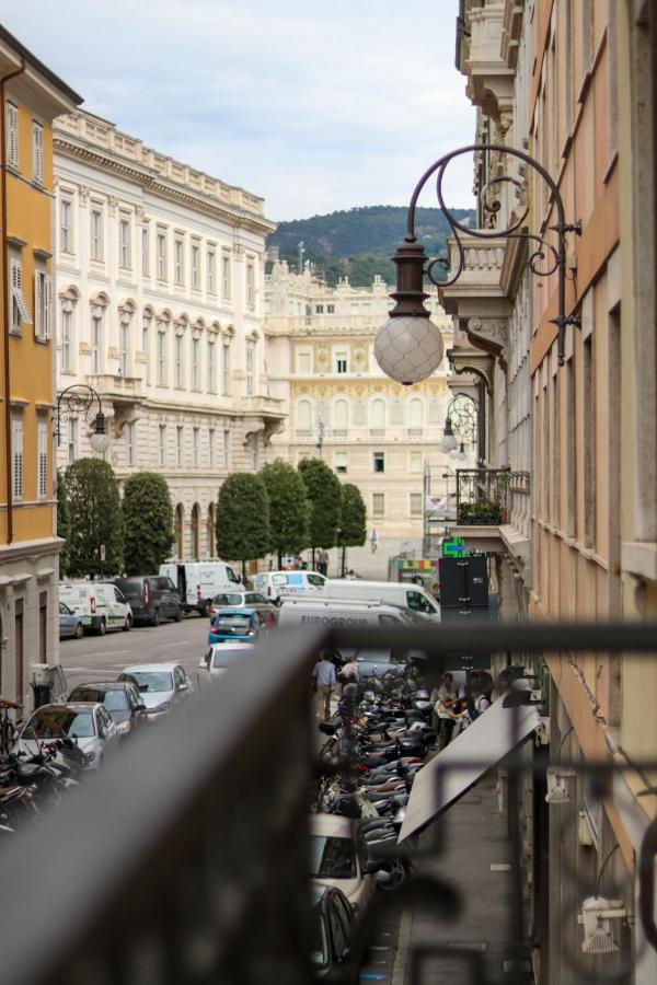 Elisabeth Boutique Rooms ตรีเอสเต ภายนอก รูปภาพ