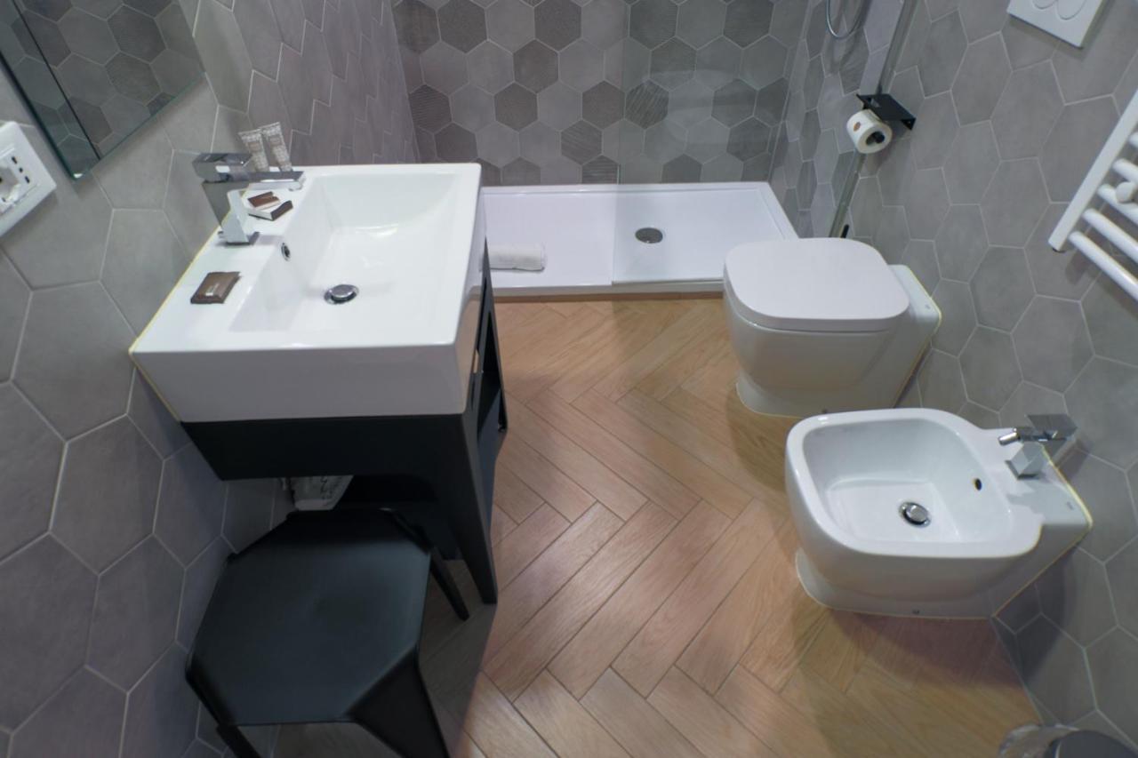 Elisabeth Boutique Rooms ตรีเอสเต ภายนอก รูปภาพ