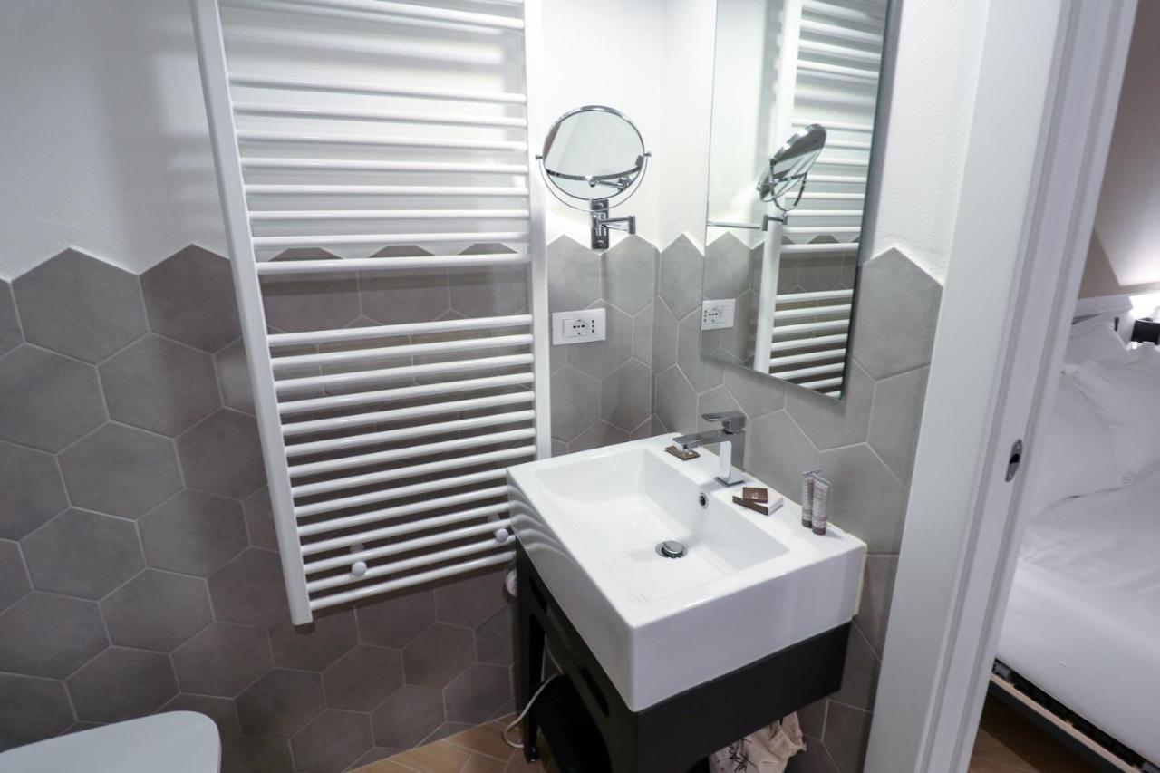Elisabeth Boutique Rooms ตรีเอสเต ภายนอก รูปภาพ